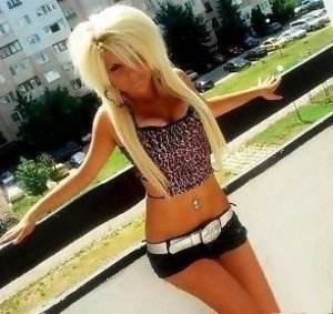 Carissa, 28, profile image for Missouri dating page