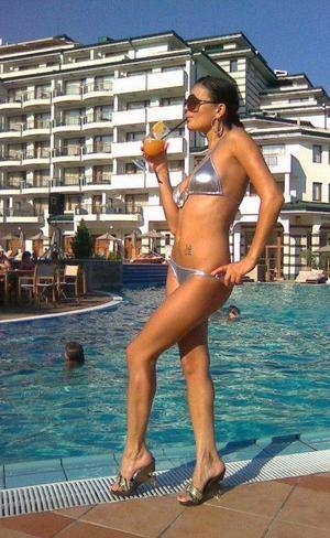 Lena (25) in Florida | Casual Dating with Older Men