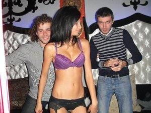 Noelia, 26 in Texas | Younger Adult Woman, Older Men