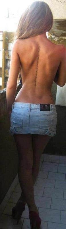 Photo of Elisabeth (19), adult profile in California