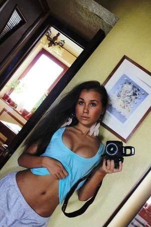 Photo of Mattie (21) from Tennessee dating profile