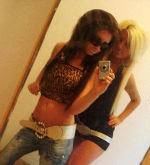 Ali, 18 in Connecticut | Younger Adult Woman, Older Men