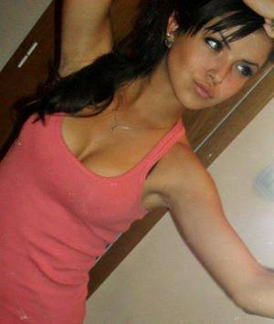 Meet Maria from California (29) | Discreet Adult Dating