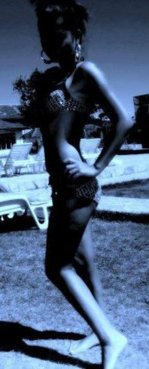 Meet Meghan (20) from Hawaii | Local Dating Profile