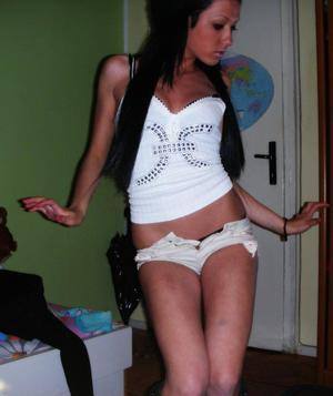 Meet Amiya (20) from Quebec | Local Dating Profile
