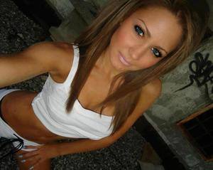 Meet Julia (28) from West Virginia | Local Dating Profile