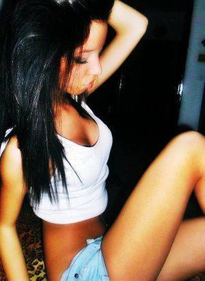 Meet Nia (21) from North Carolina | Local Dating Profile