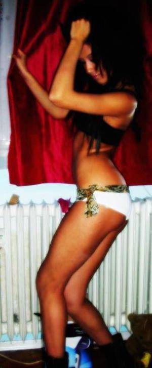 Maci (18) in California | Local Adult Woman