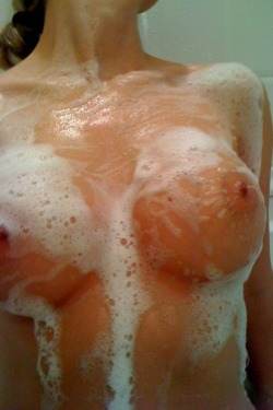 Adult dating profile photo of Janie (29) in Pennsylvania