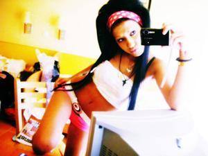 Zaria, 19, Quebec | Nearby Adult Singles