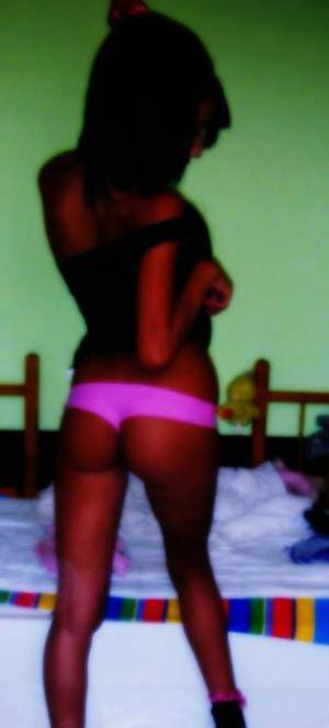 Chat with Camille (28) | Alberta Local Women