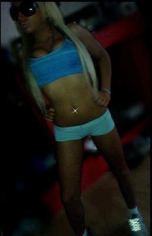 Meet Cara (19) from Colorado | Local Dating Profile