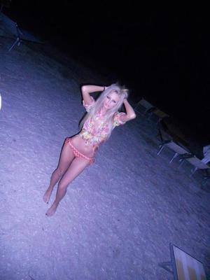 Kenzie (23) in Pennsylvania | Local Adult Woman