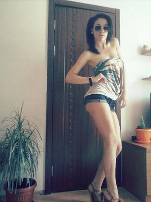 Chat with Lucia (30) | West Virginia Local Women