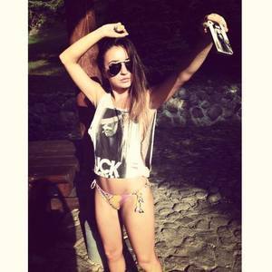 Chat with Ingrid (20) | Pennsylvania Local Women