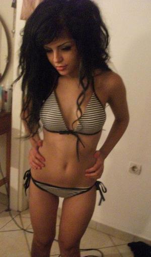 Voncile from Brooklyn, New York is interested in nsa sex with a nice, young man