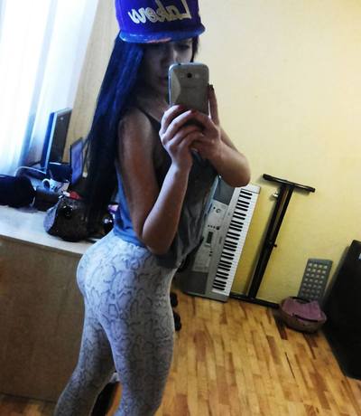 Looking for local cheaters? Take Vashti from Elwood, New Jersey home with you