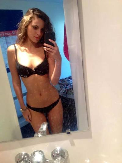 Janella from Coleman, Florida is looking for adult webcam chat