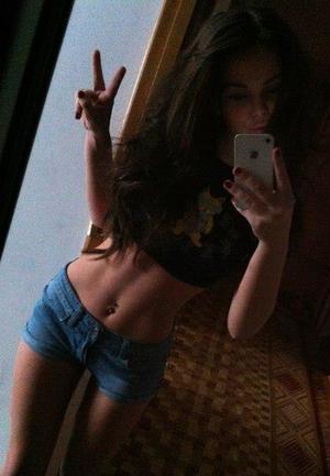 Leonora from Nebraska is looking for adult webcam chat