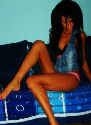 Valene from Hayden, Idaho is looking for adult webcam chat