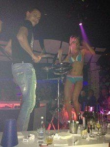 Christie from California is interested in nsa sex with a nice, young man